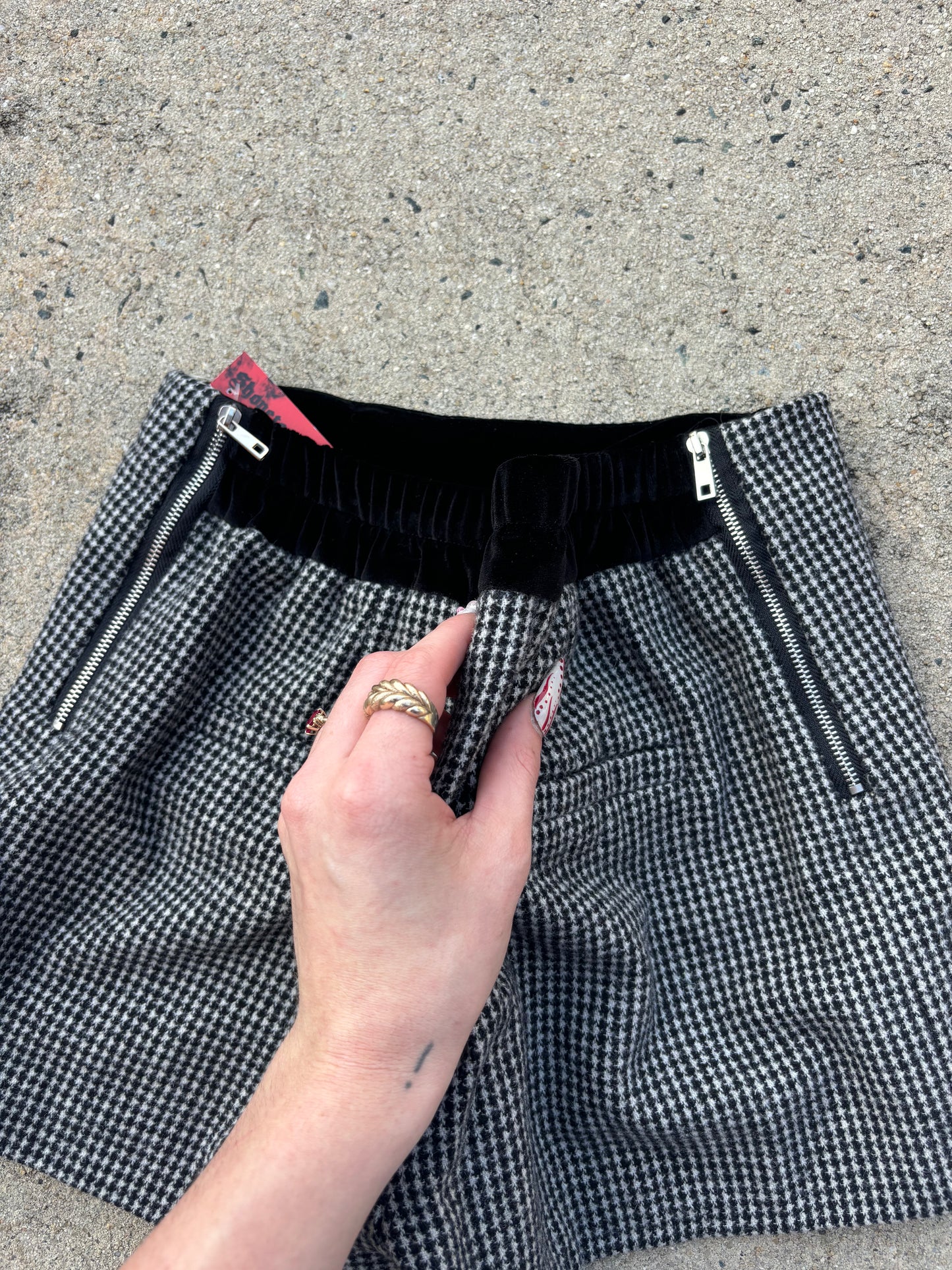 15BWLR gingham mini shorts w zippers size small
