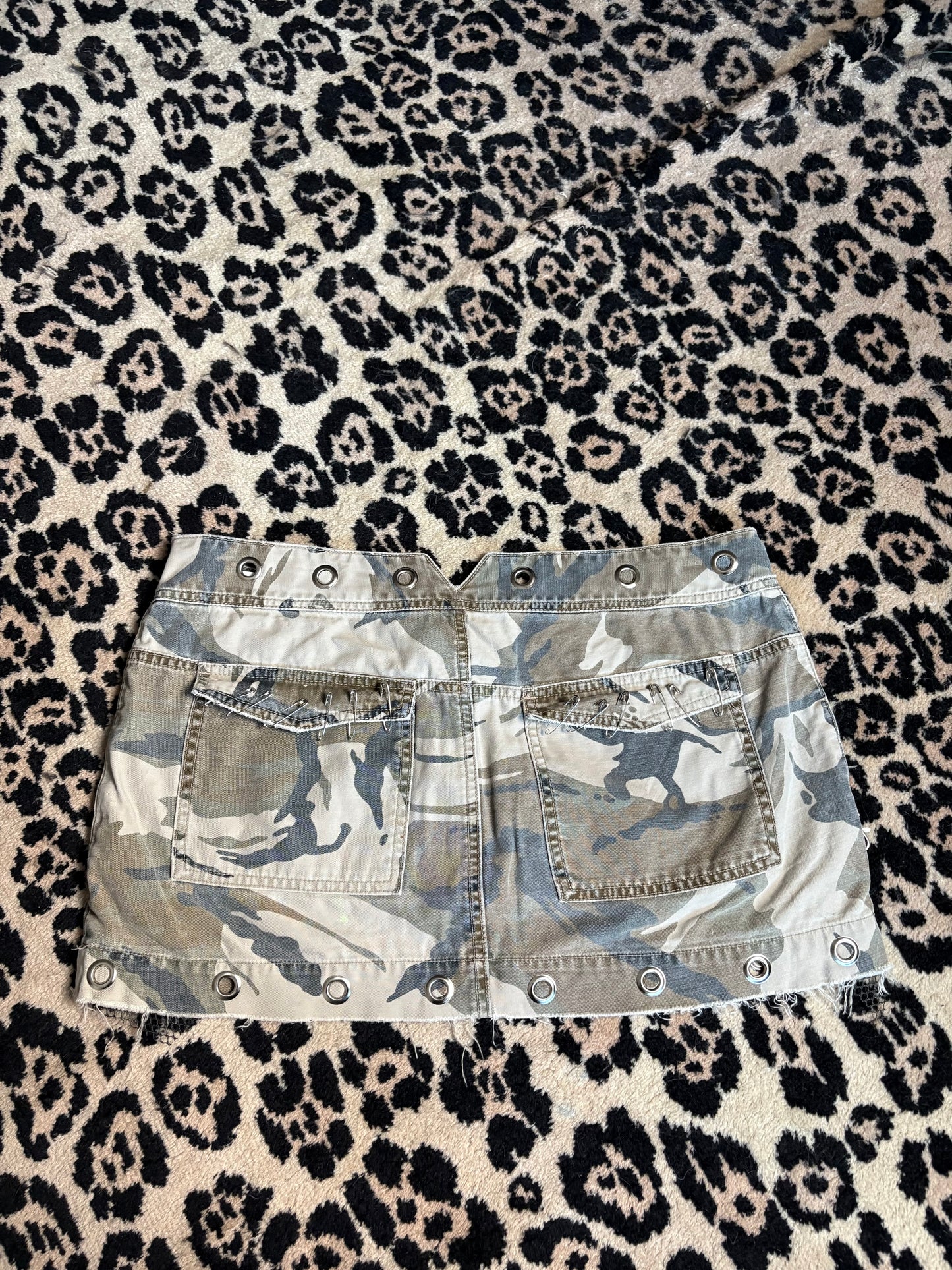 Killer Stitch 1/1 skirt size 13