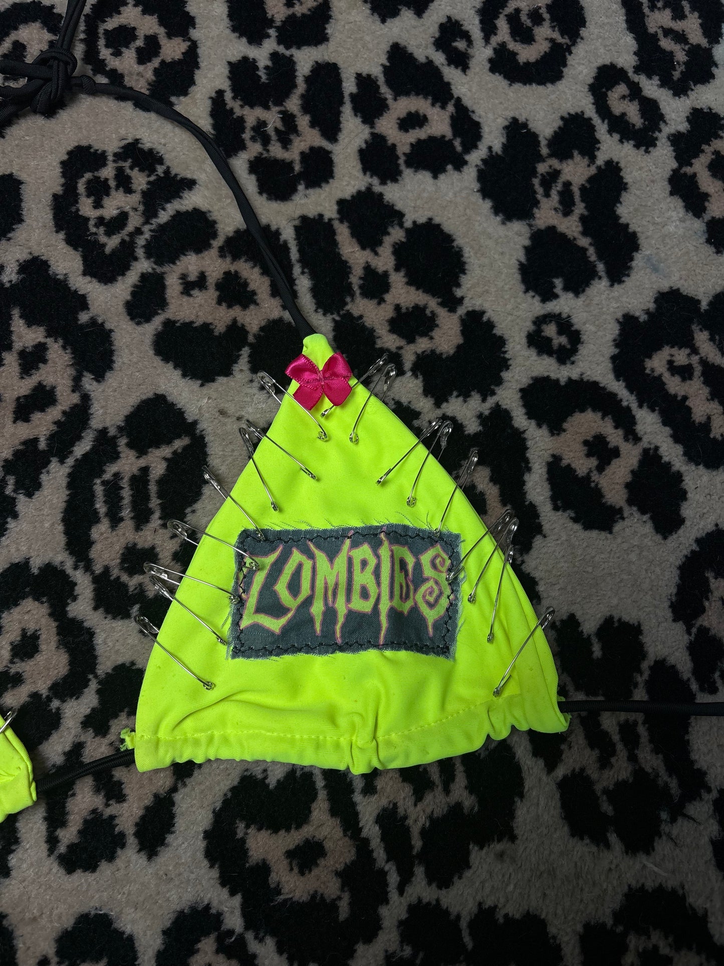 Killer Stitch 1/1 bikini set size Small