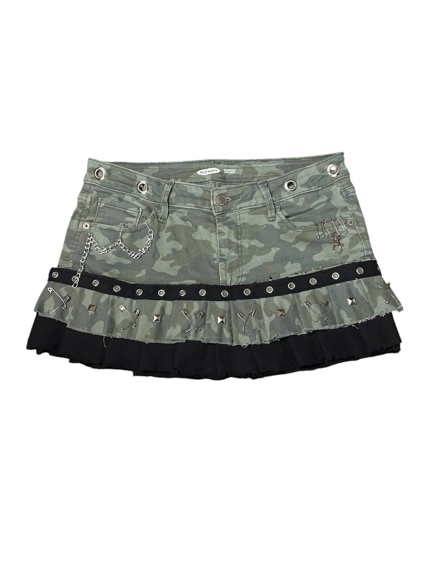 Killer Stitch 1/1 pleated denim skirt! Waist 30 in and Length 13 in