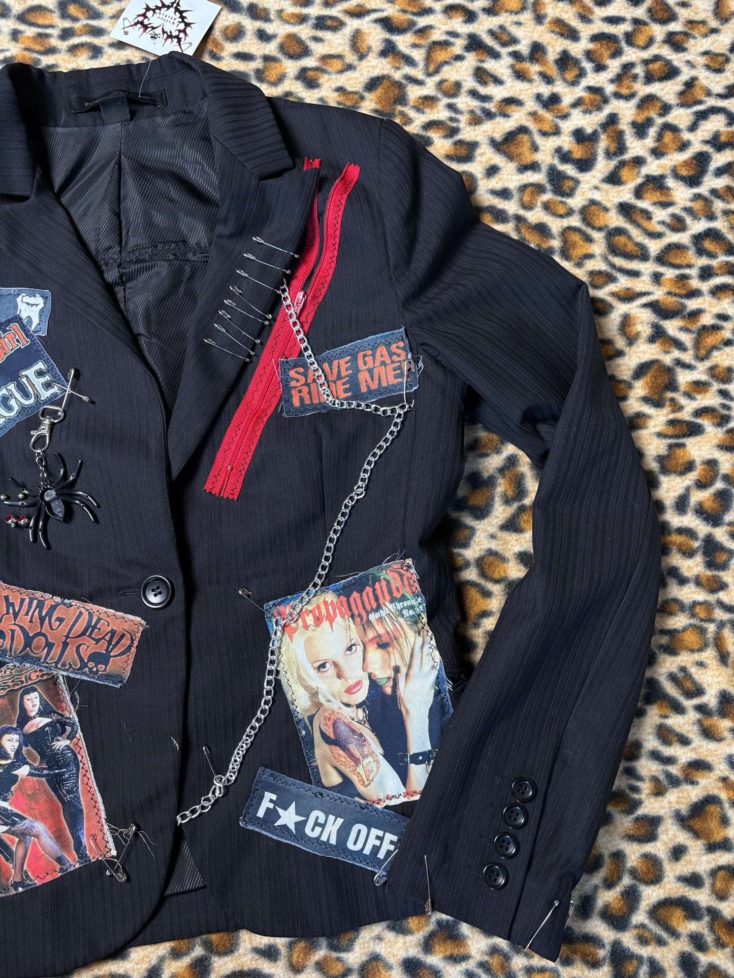 Killer Stitch 1/1 blazer size 6(fits a medium)
