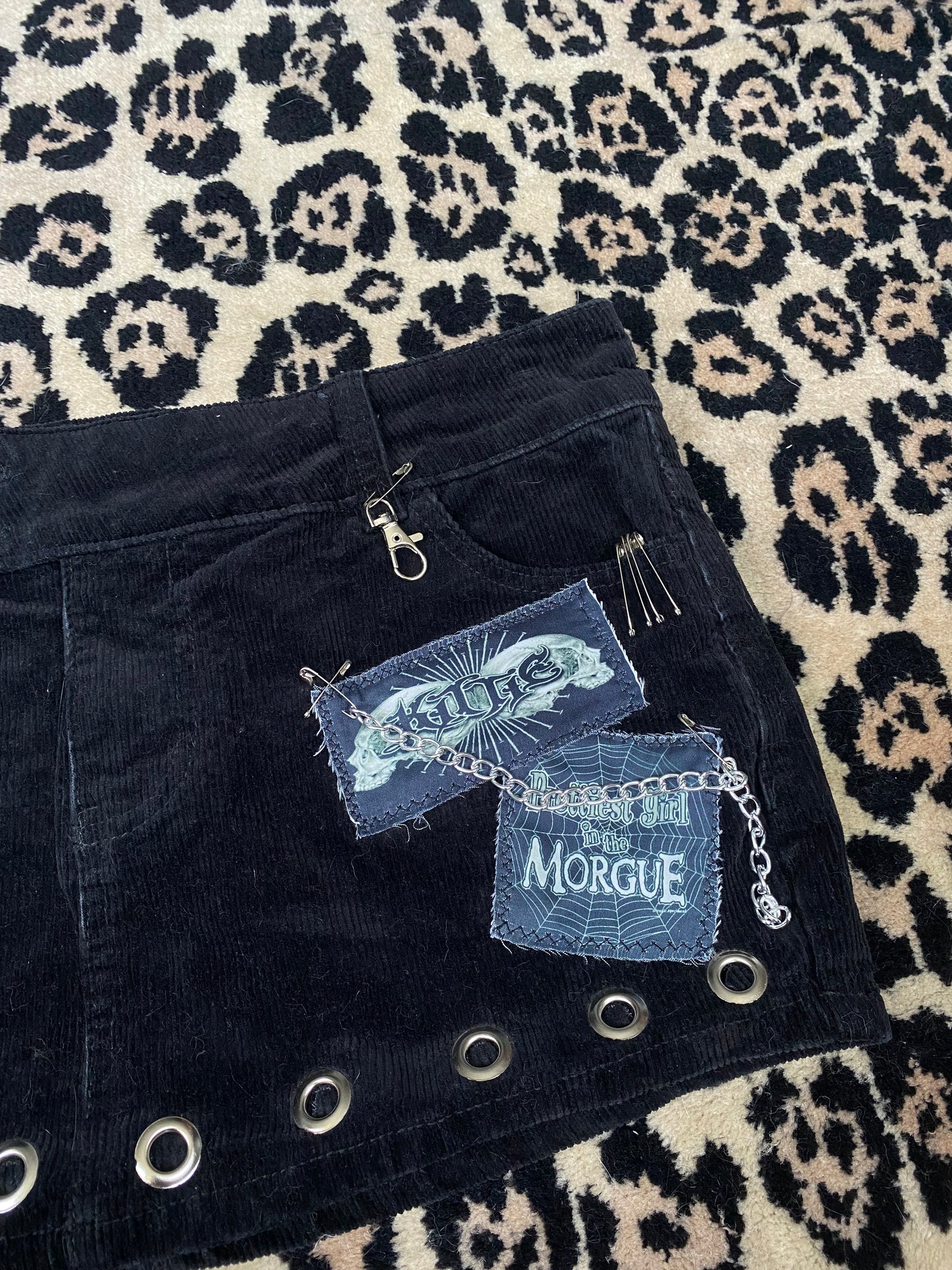 Killer Stitch 1/1 corduroy skirt size 10