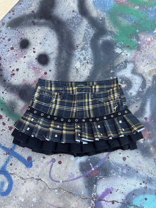 Killer Stitch 1/1 plaid pleated skirt waist 30 in, 13 inches long