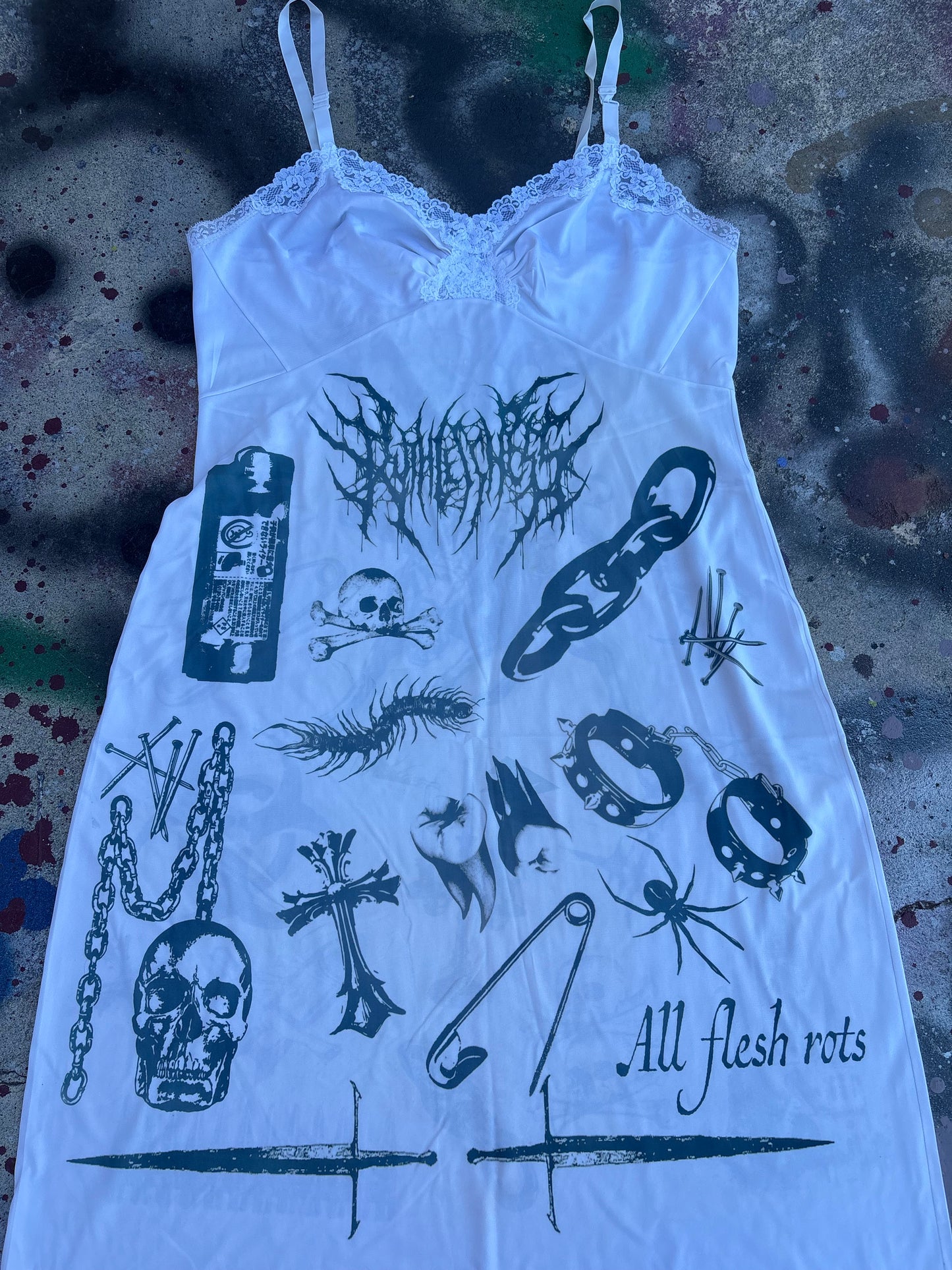 Killer Stitch 1/1 sheet graphic dress size M