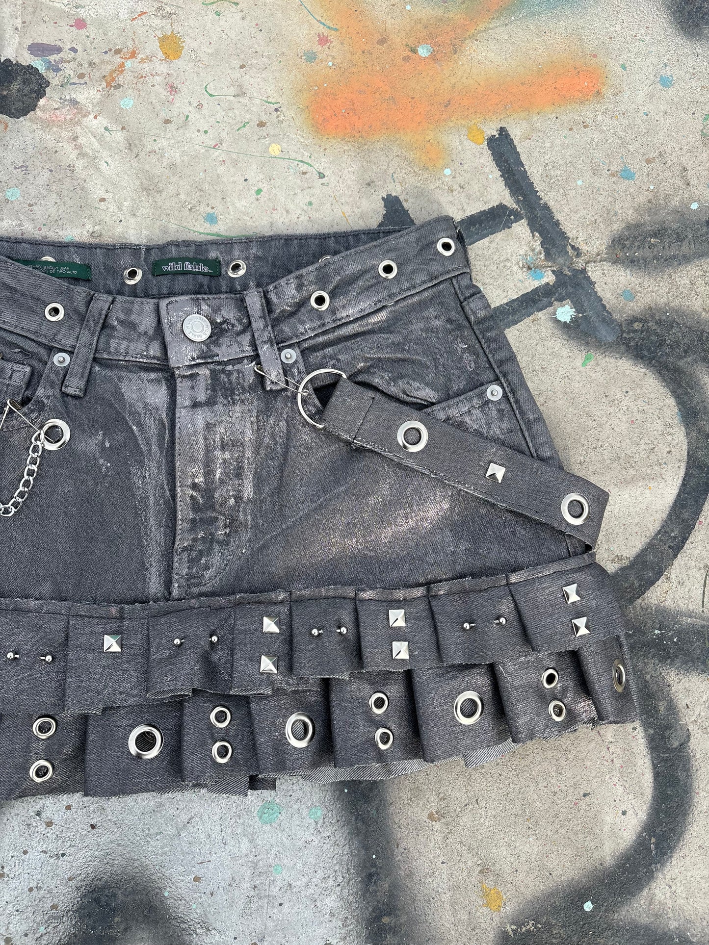 Killer Stitch 1/1 skirt size 4, waist 24”
