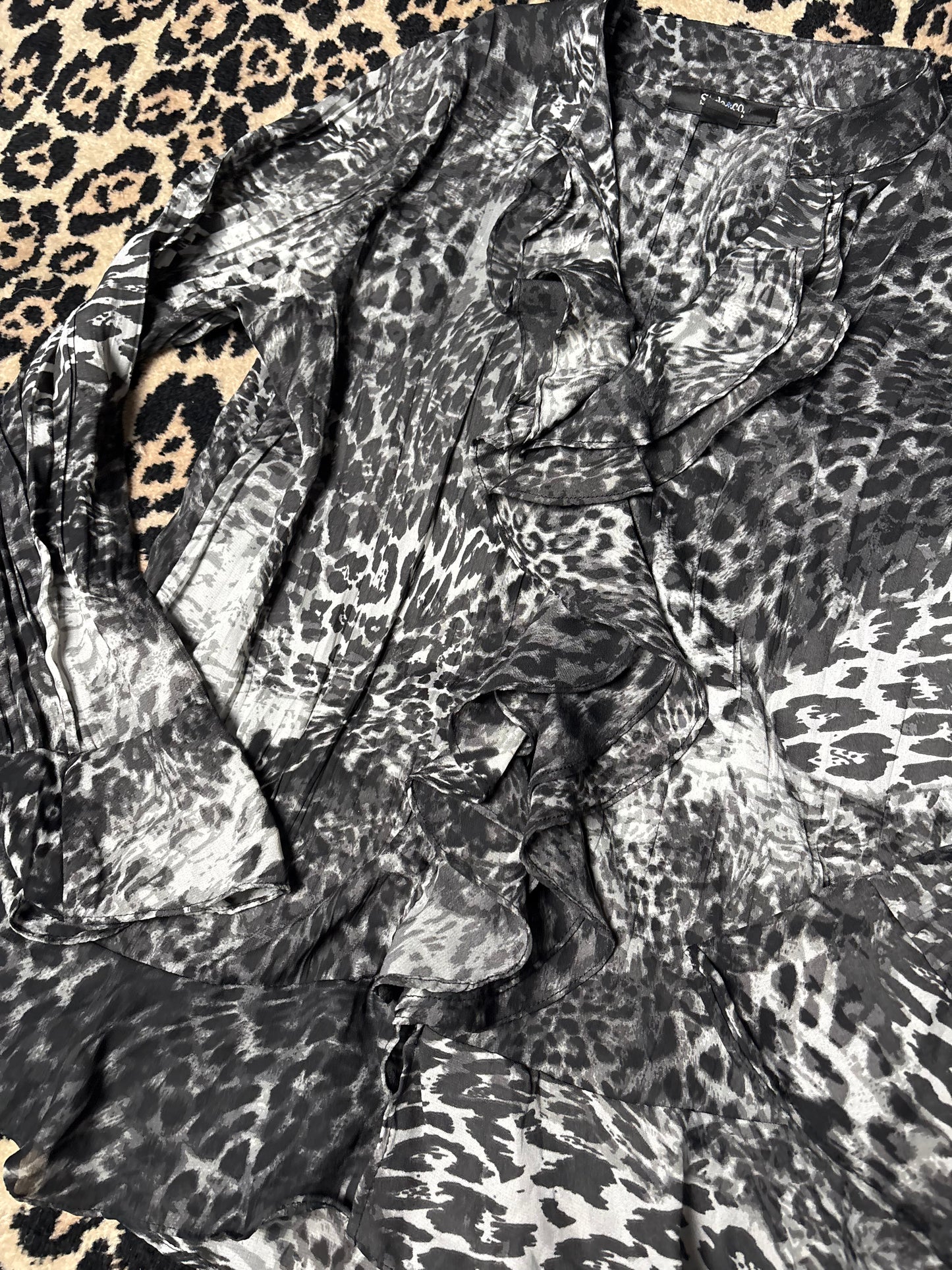 Ruffled animal print button down size 14P
