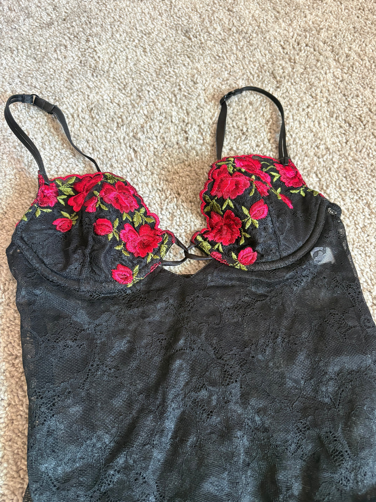 Black lace floral top B cup