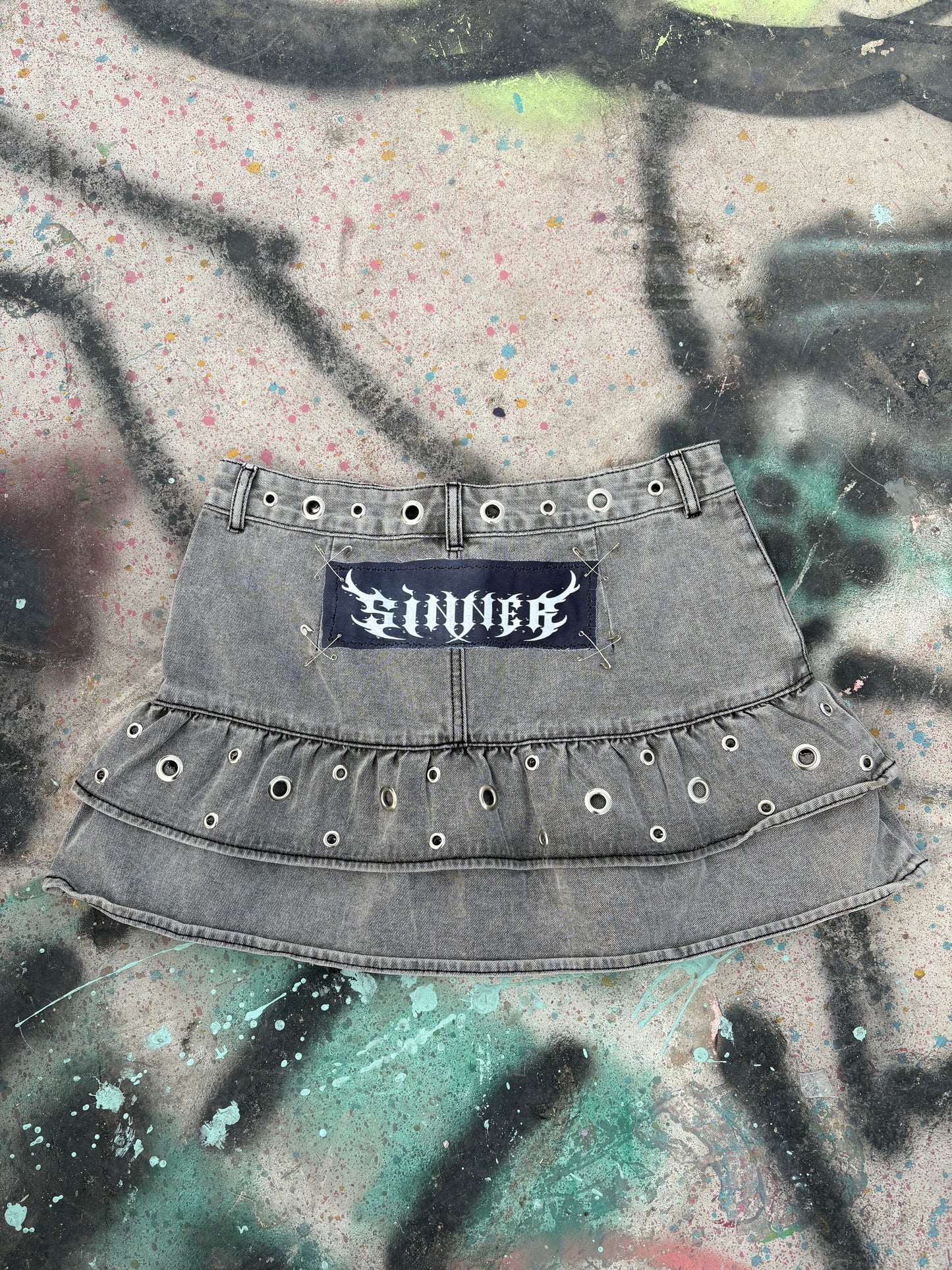 Killer Stitch 1/1 skirt waist 32 inch