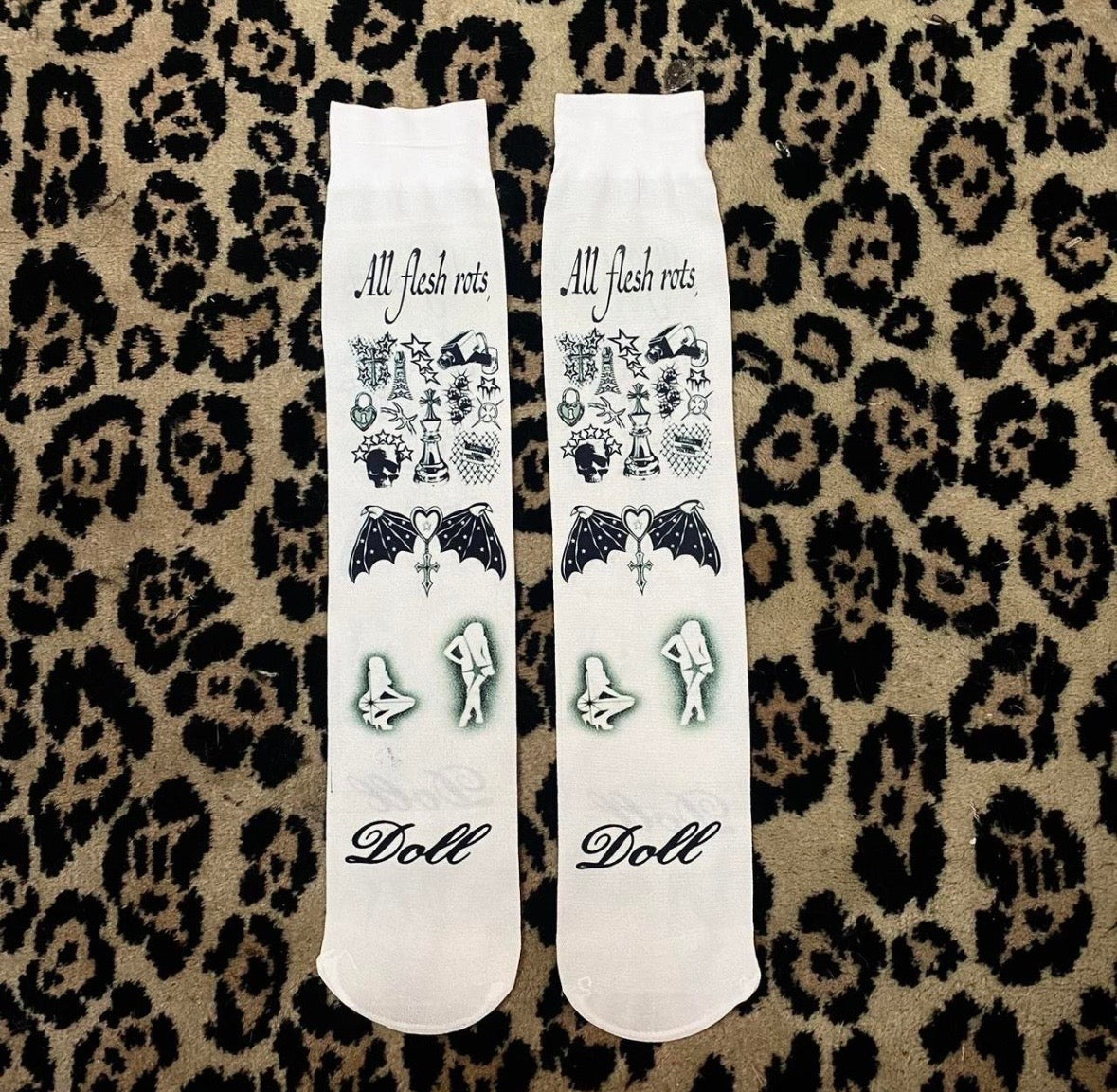 Printed under the knee socks