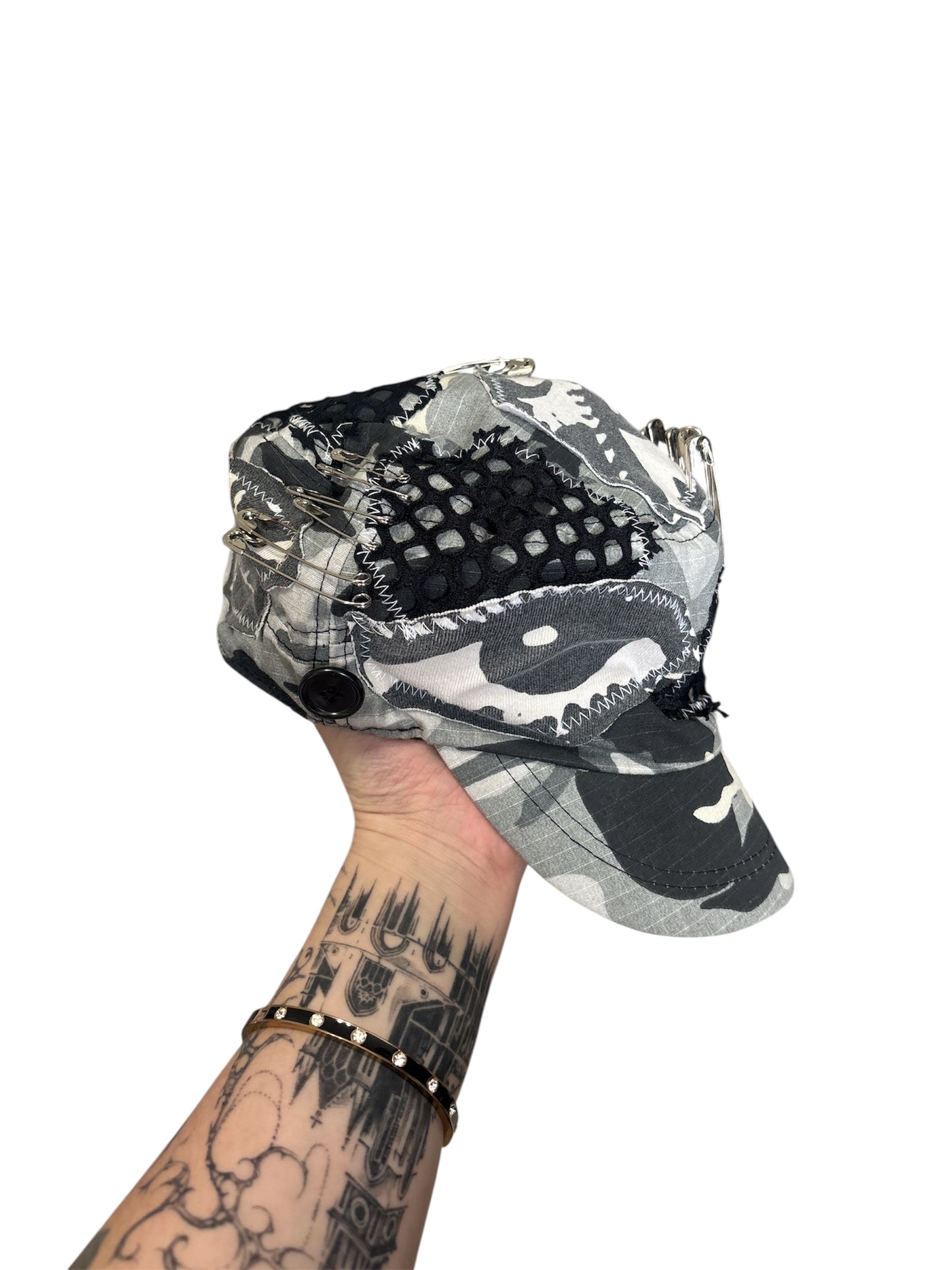 Eternal Bella camo fishnet hat