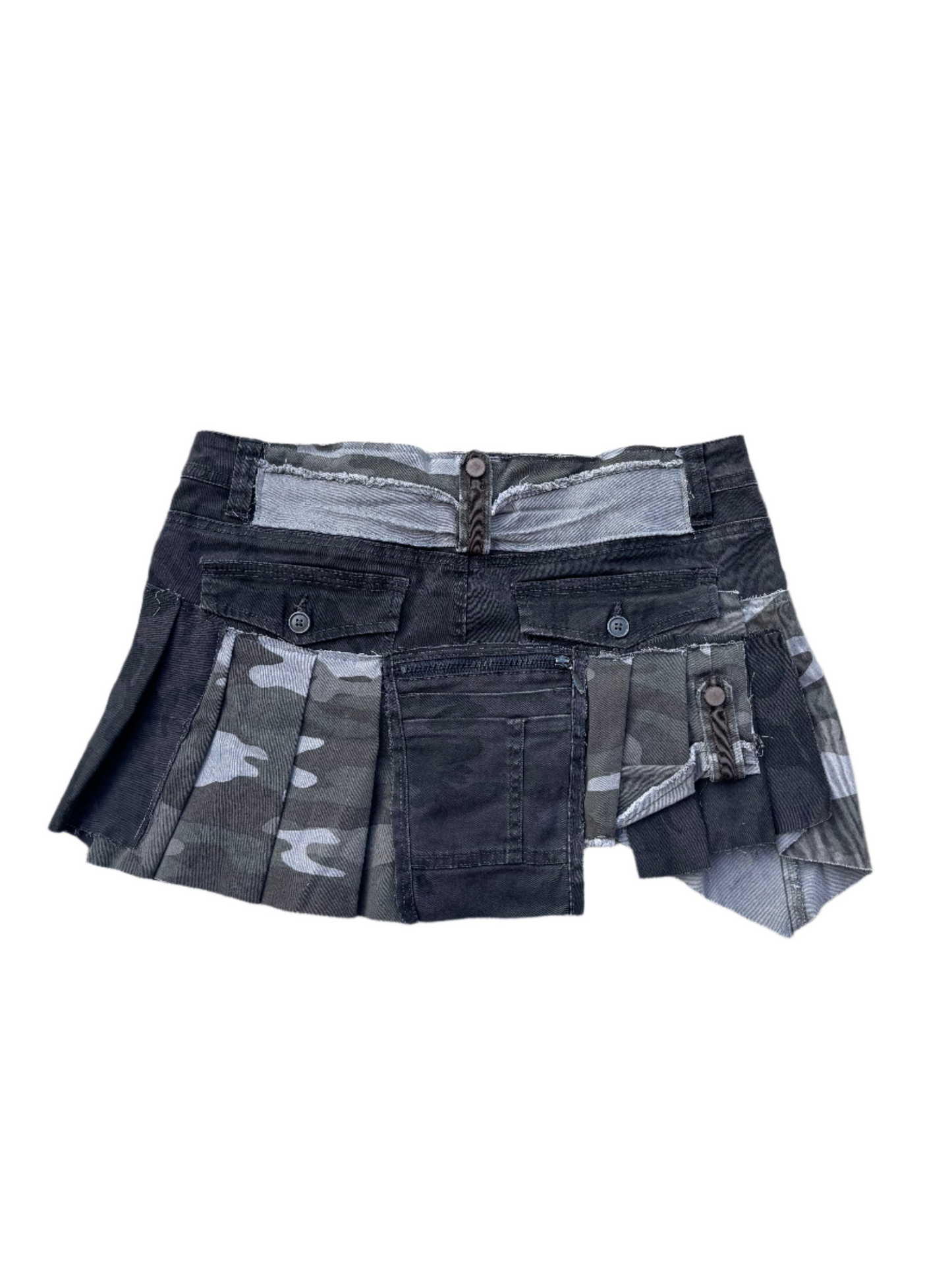 Eternal Bella 1 of 1 pleated camo mini skirt size 10