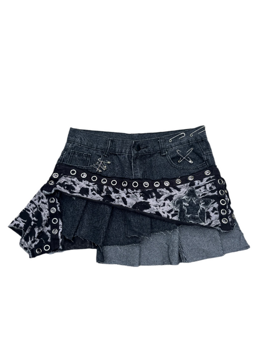 Eternal Bella 1 of 1 pleated mini skirt size 4/6